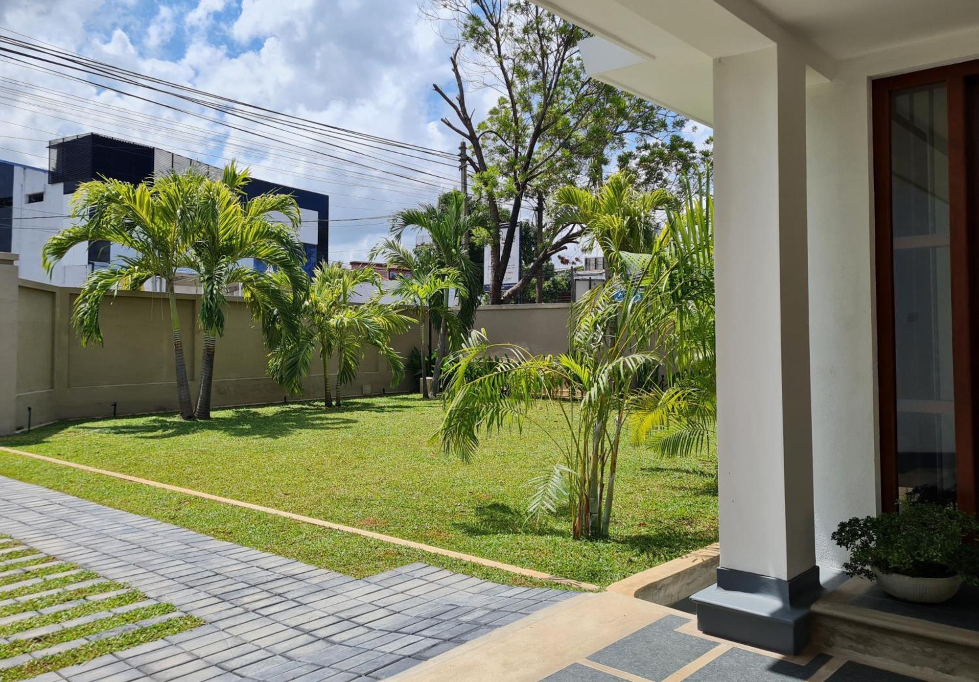 City Oasis 66 Negombo Extérieur photo